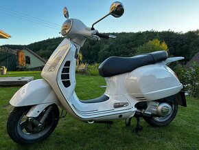 Piaggio Vespa GT 125 - 4