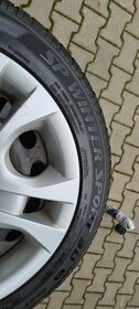 Prodám zimní pneu DUNLOP 225/50 R17 - 4