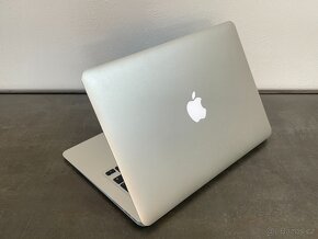 MacBook Air 13" 2015 / 128GB / 8GB / 1,6GHz - 4