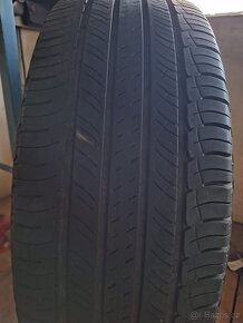 Pneu MICHELIN - 4