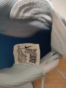 Prodám sálovky Nike velikost 41 - 4