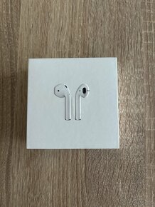 AirPods 2 (2019), sluchátka úplně nová - 4