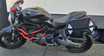 Ducati monster 821 - 4