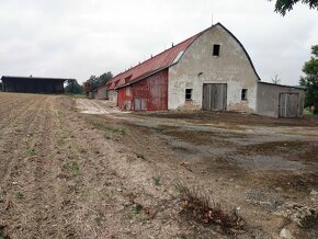 Pronájem skladu - bývalý kravín 1000 m2 - 4