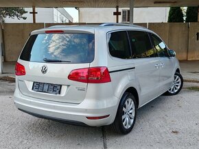 Volkswagen Sharan 2.0 TDI DSG Highline - 4