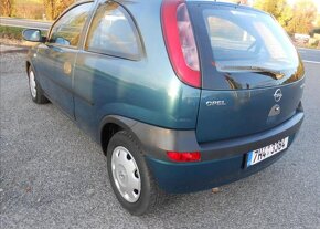 Opel Corsa 1,0 12V Club benzín manuál - 4