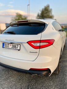 Maserati Levante SQ4 GranSport / V6 / 430 koní / bílá - 4