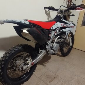 Prodám enduro 250F - 4