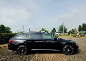 Pronájem ŠKODA SUPERB III 2.0TDI - BOLT, UBER, WOLT, FOODORA - 4