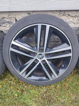 4x ALU kola 5x100 215/40 r17 škoda rapid - 4