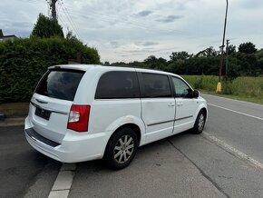 Chrysler Town & Country 3.6 LPG DVD RT 2014 - 4