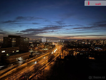 Světlý byt 1+kk, 24 m2, 14.patro, panel, OV, Praha 8 - metro - 4