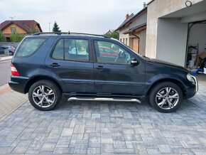 Mercedes-Benz ML 270cdi MANUAL - 4