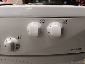 Sporák elektrický GORENJE - šíře 60 cm - 4