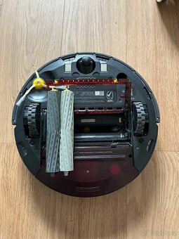 Robotický vysavač iRobot Roomba - 4