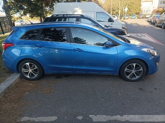 Hyundai i30 kombi GDi 1.6 7stp.automat - 4