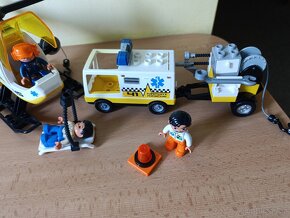 Lego duplo 7841 Vrtulník a sanitka Rescue Unit - 4