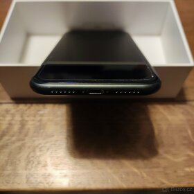 Apple iPhone 11 - 64gb - 4