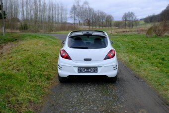 Opel Corsa D 1.4 OPC Line 64kw 2010 - 4