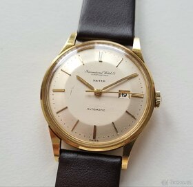 Zlaté náramkové hodinky IWC Schaffhausen Automatic 18K


 - 4