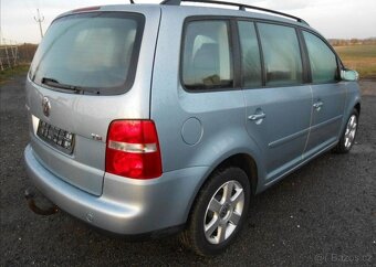 Volkswagen Touran 1,4 TSI 103 kW Serviska benzín - 4