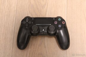 PS4 DualSense ovladače x3 (vada: stickdrift) - 4