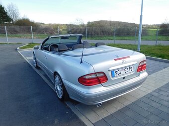 Mercedes-Benz CLK 200 2.0 i Avantgarde Cabrio, 100 kW, Kůže - 4