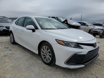 TOYOTA CAMRY LE 2020 - 4