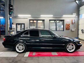 BMW Rad 7 740 i E38, Originál fabrický M-Paket - 4