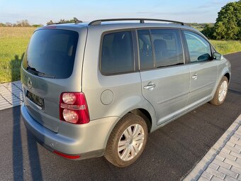 Volkswagen Touran 2.0 TDI, 7 míst, alu - 4