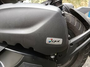 Aprilia 125 SR GT11 kW rok výroby 2023 - 4