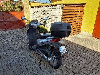 Aprilia SportCity 200 - 4