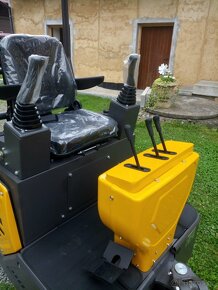 Minibagr Leite LT1012 , 1200 kg, Podzimní-SLEVA Joysticky - 4