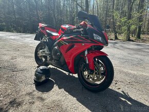 Honda CBR 1000RR - 4