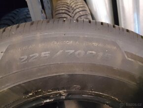 Prodám pneu 225/70r15 - 4