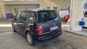 Vw touran 2.0tdi 103kw 2007  7mistne - 4