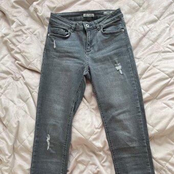 Ripped skinny jeans, velikost XS - 4