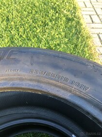 Bridgestone 235/55r19 - 4