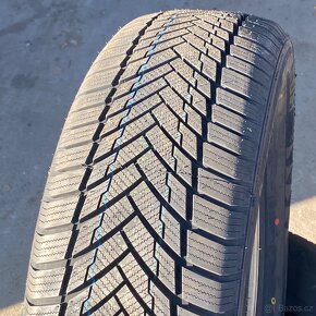 NOVÉ Zimní pneu 215/65 R16  Tracmax - 4