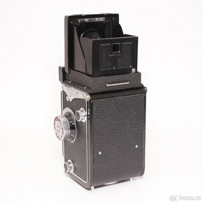 Yashica Mat LM, Yashinon 1:3,5 80mm - 4