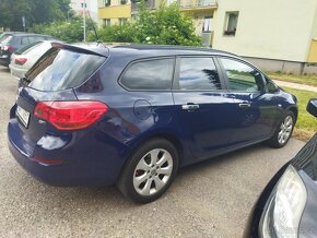 Opel Astra J 1.7 92kw r.v.2011, STK do 14.11.2026 - 4