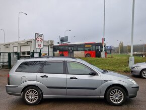 Ford Focus, 1,6i kombi  PĚKNÝ STAV  rok 2004 - 4