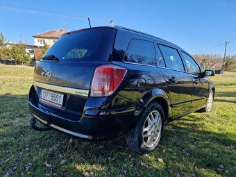 Opel Astra H 1,9 CDTI 88KW Combi ALU kola Tažné - 4