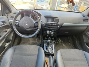 Opel astra H - 4