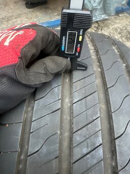 Letní pneu Goodyear 285/45 R22 - 4