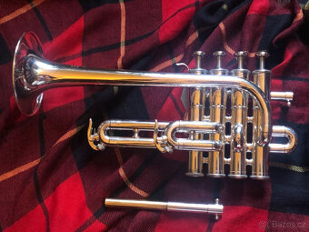 Yamaha Custom Small Trumpet - 4