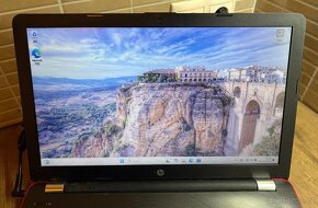 HP notebook / AMD A9-9420 / 8GB DDR4 RAM / 240GB SSD / 15,6" - 4