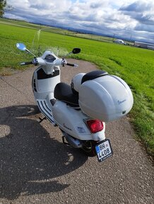 Vespa 300 GTS 2023 - 4