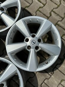 Alu Nissan 5x114,3r17 6,5J ET 40 - 4