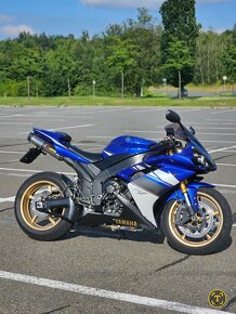 Yamaha R1 2008 - 4